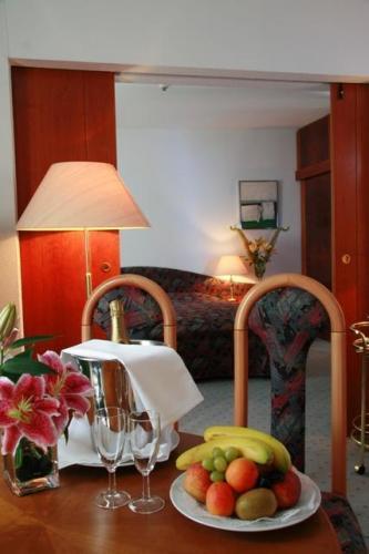 Club Hotel Praha Pruhonice Room photo